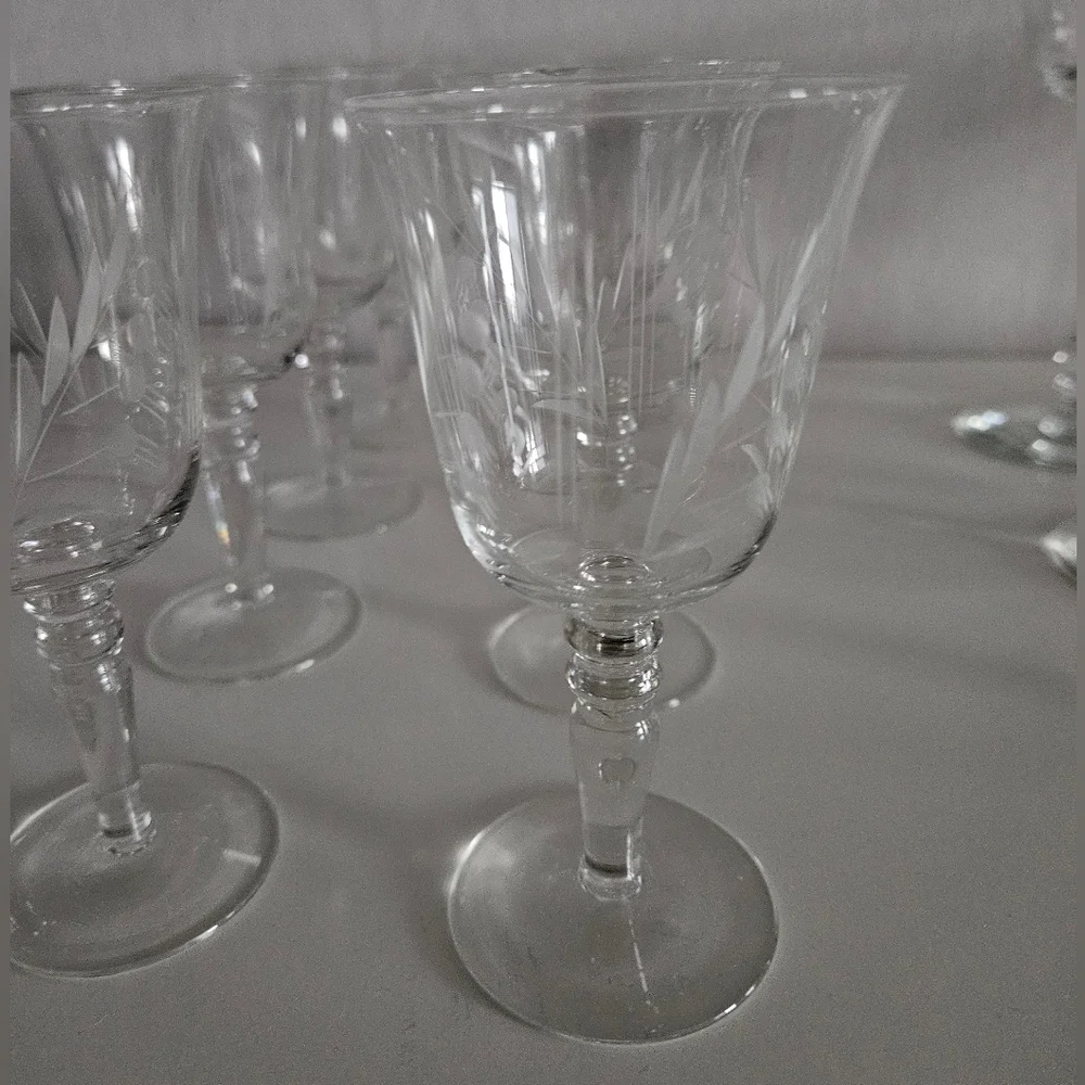 LIBBEY Rock Sharpe Etched Floral Crystal 4 oz Stemmed Glasses | x 9
